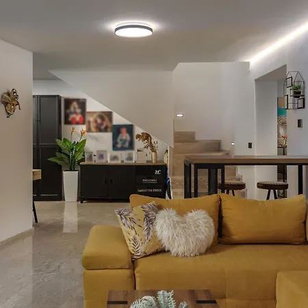 Appartamento The Flat - Penthouse With Pool, Barbecue & *