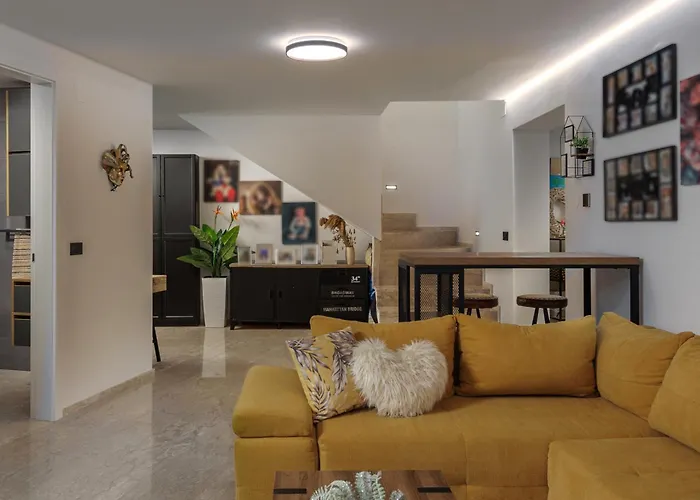 Appartamento The Flat - Penthouse With Private Pool, Barbecue & *