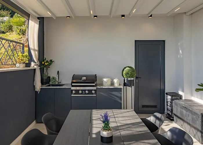 Appartamento The Flat - Penthouse With Private Pool, Barbecue &