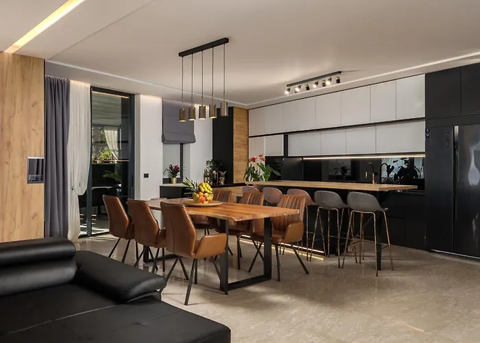 The Flat - Penthouse With Private Pool, Barbecue &