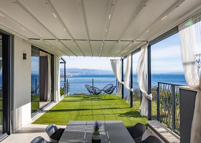 The Flat - Penthouse With Private Pool, Barbecue & Appartamento
