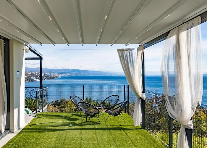 Appartamento The Flat - Penthouse With Private Pool, Barbecue &