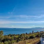 Apartment The Flat - Penthouse With Amazing Seview, Barbecue & Opatija