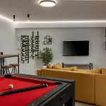 The Flat - Penthouse With Amazing Seview, Barbecue & Apartment