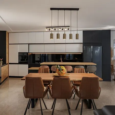 The Flat - Penthouse With Pool, Barbecue &