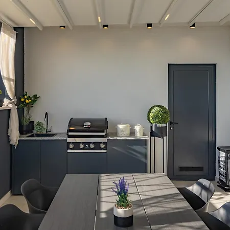 شقة The Flat - Penthouse With Pool, Barbecue &