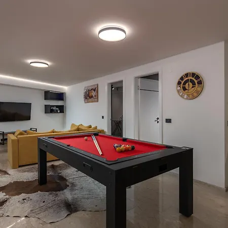 The Flat - Penthouse With Pool, Barbecue & أوباتيا