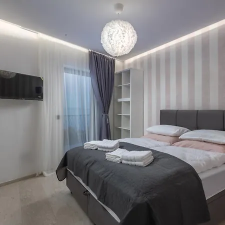 The Flat - Penthouse With Pool, Barbecue & شقة أوباتيا