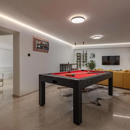 The Flat - Penthouse With Pool, Barbecue & أوباتيا