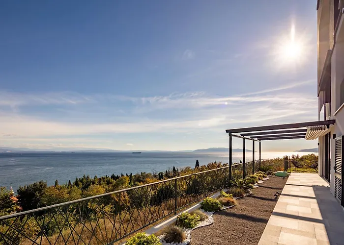 Luxury Seaview Penthouse With Private Parking, Terrace, Barbecue & شقة أوباتيا